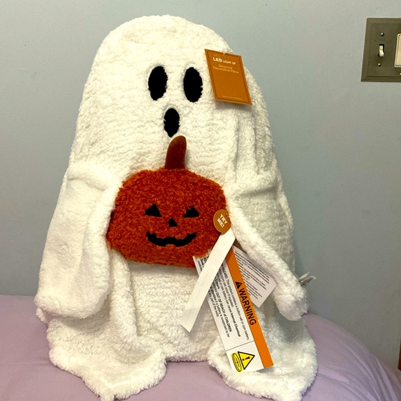 Jumbo Gus The Ghost Pillow With Pumpkin Halloween Sherpa Throw 24” Light Up NWT - Picture 2 of 4